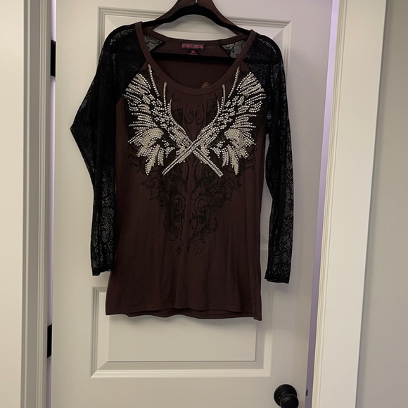 ROCK&ROLL COWGIRL Tops - 🌟2 X HOST PICK🌟ROCK&ROLL COWGIRL Embellished Top